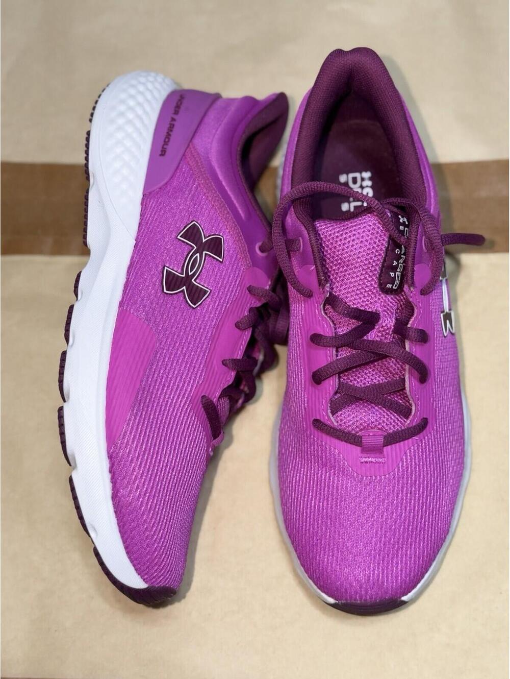 Size 9 US Women’s Under Armour Sneakers Women's Violet Purple Charged Escape. - Picture 2 of 6
